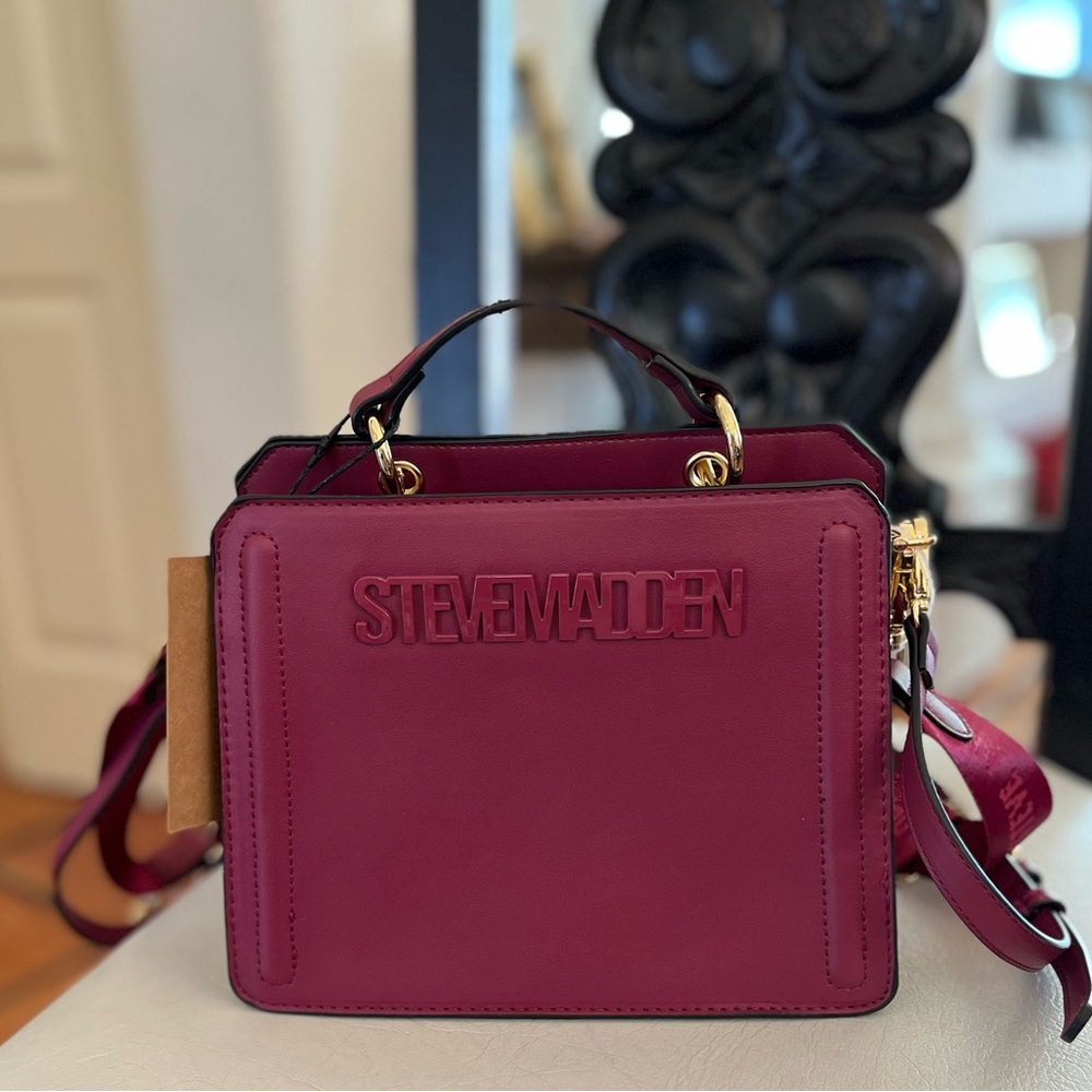 Steve Madden Bevelyn Crossbody Tik Tok viral famous purse in Cranberry color
